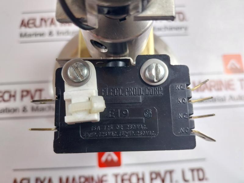 Throttle Assembly with Cherry Elect E19 Snap Action Switch