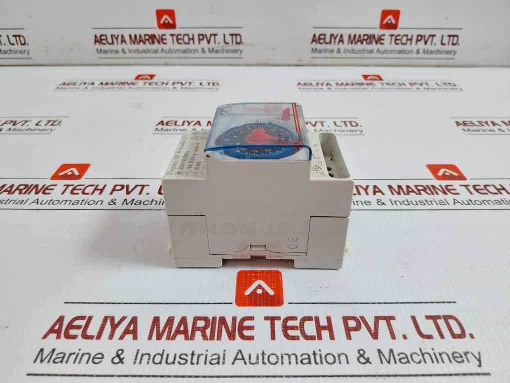 Time Switch 230V-50/60Hz Legrand Microrex Qt31