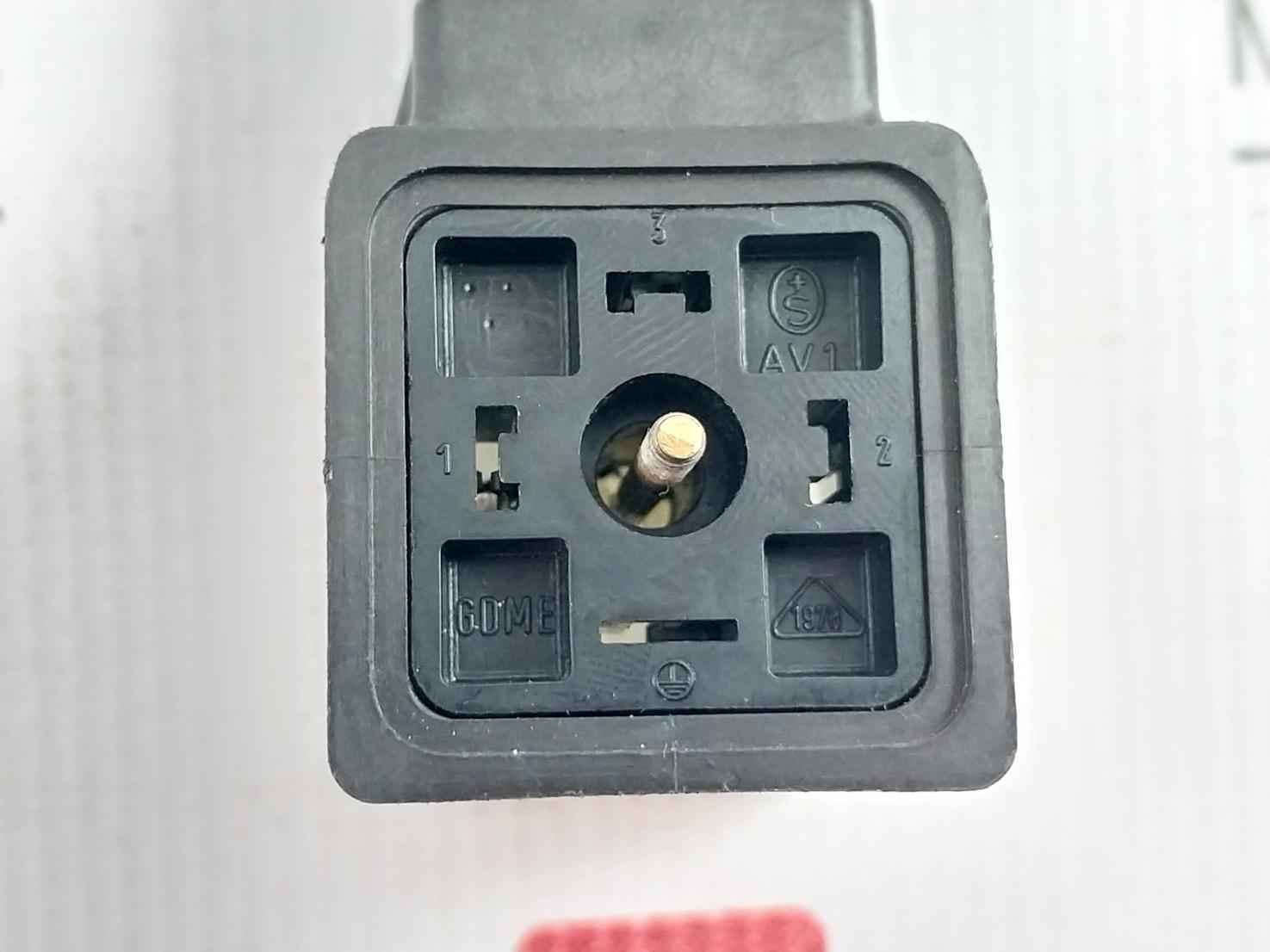 Tkd Opvc-jz Cable With Socket 2 Meter Zl60011