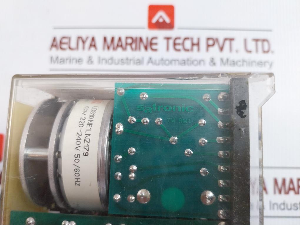 Tmo 720-4 Oil Burner Control Box Ip44 Satronic