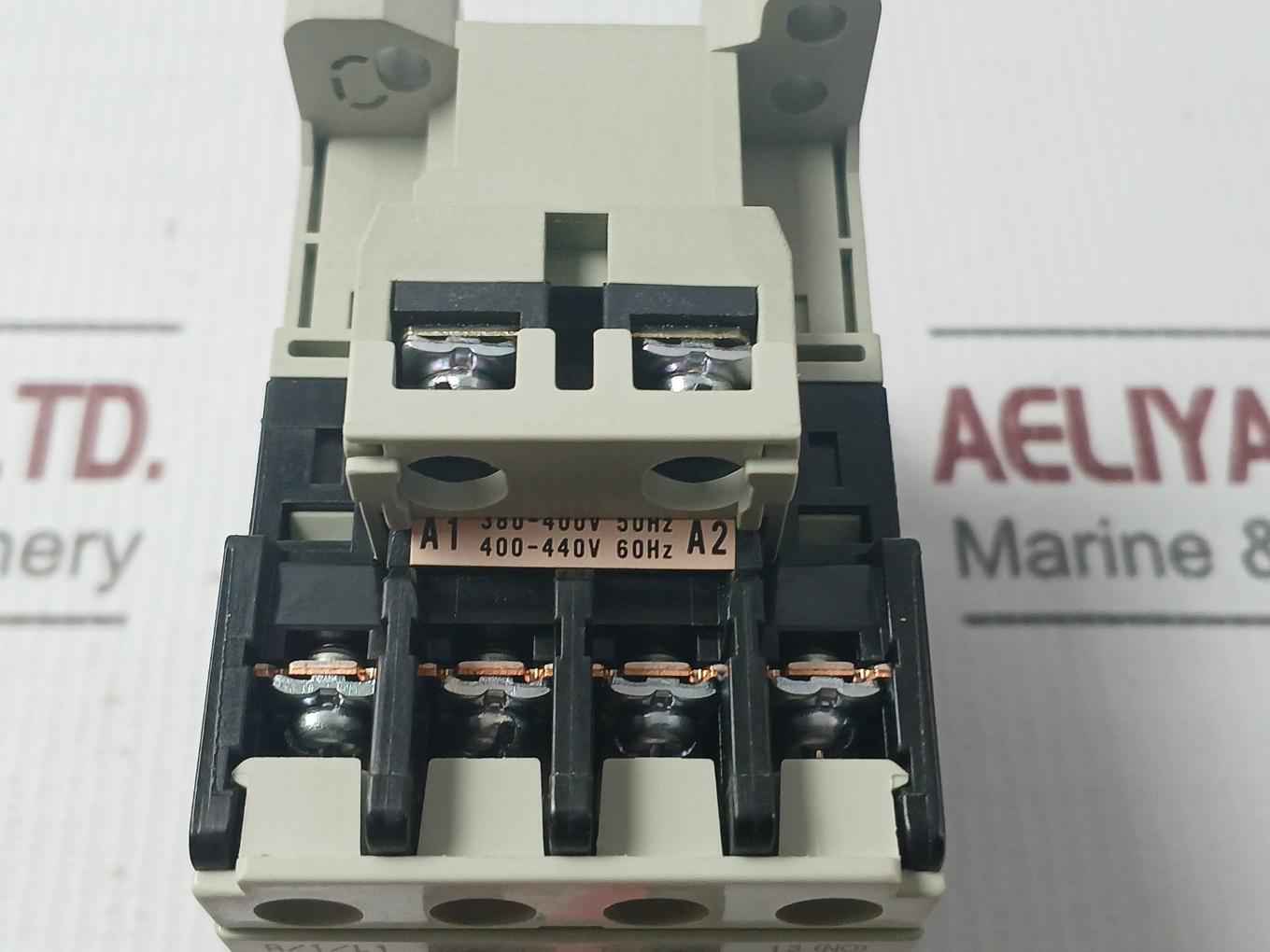Togami Electric Pak-11J-p2547-p3300 Magnetic Contactor 380-400V 50Hz 20A