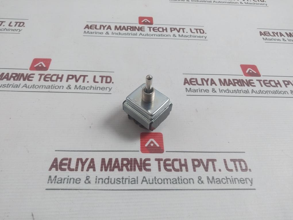 Toggle Switch 10A 250 Vac Cutler-hammer