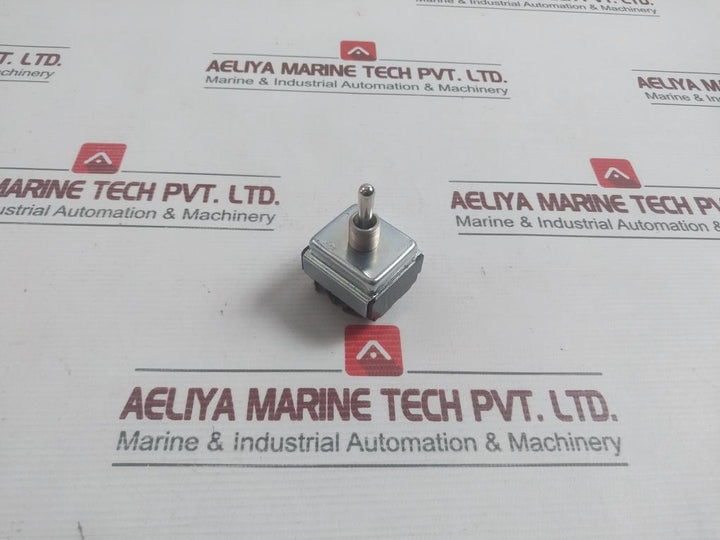 Toggle Switch 10A 250 Vac Cutler-hammer