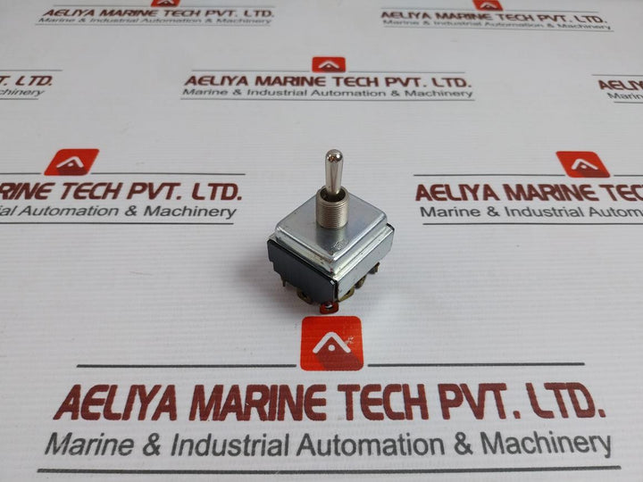 Toggle Switch Brand Cutler-hammer 10A 250 Vac