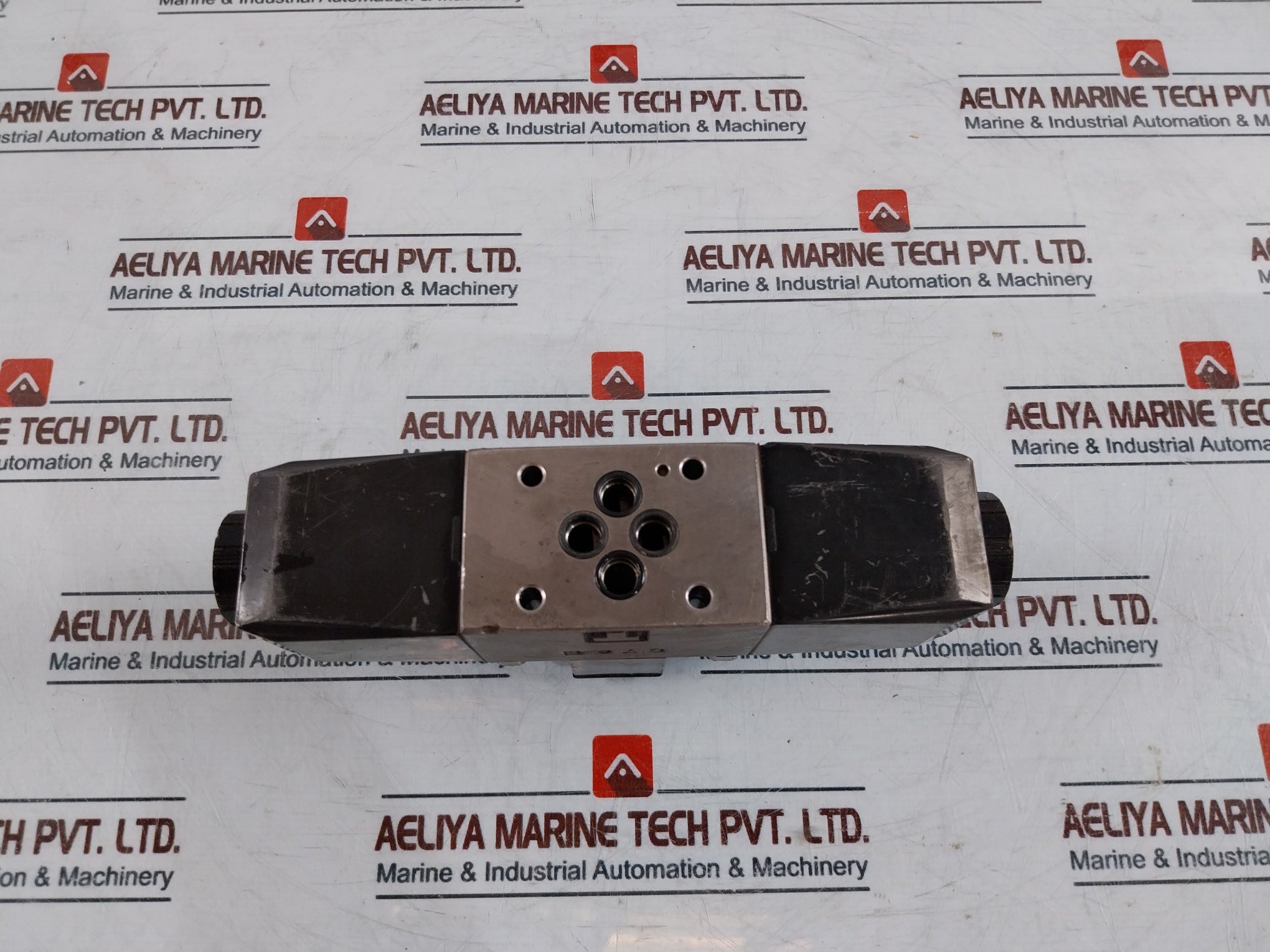 Tokimec Dg4V-3-6C-m-p2-t-7-52 Directional Control Valve