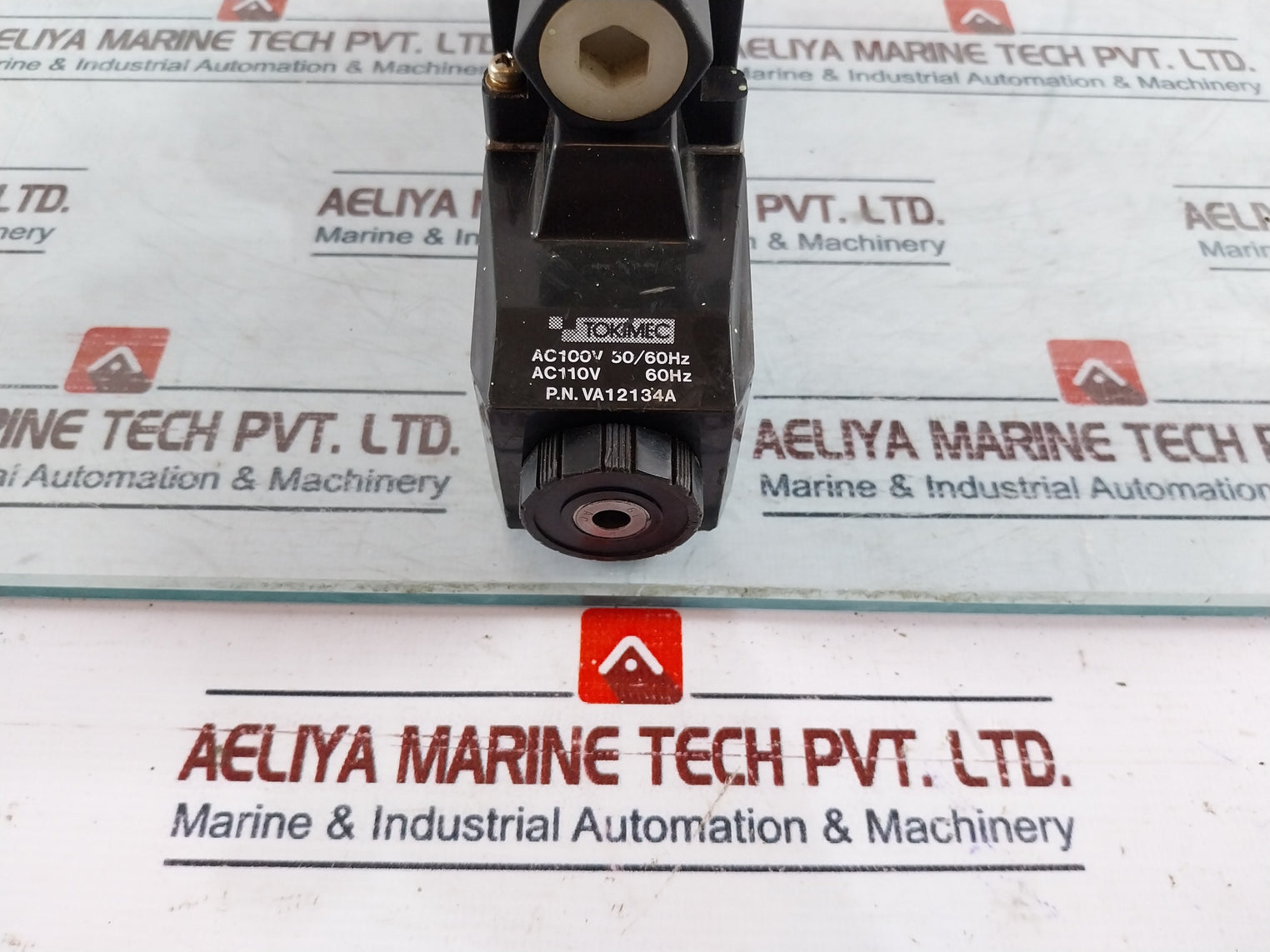 Tokimec/Vickers Dg4V-3-6C-m-p2-t-7-50 Directional Control Valve