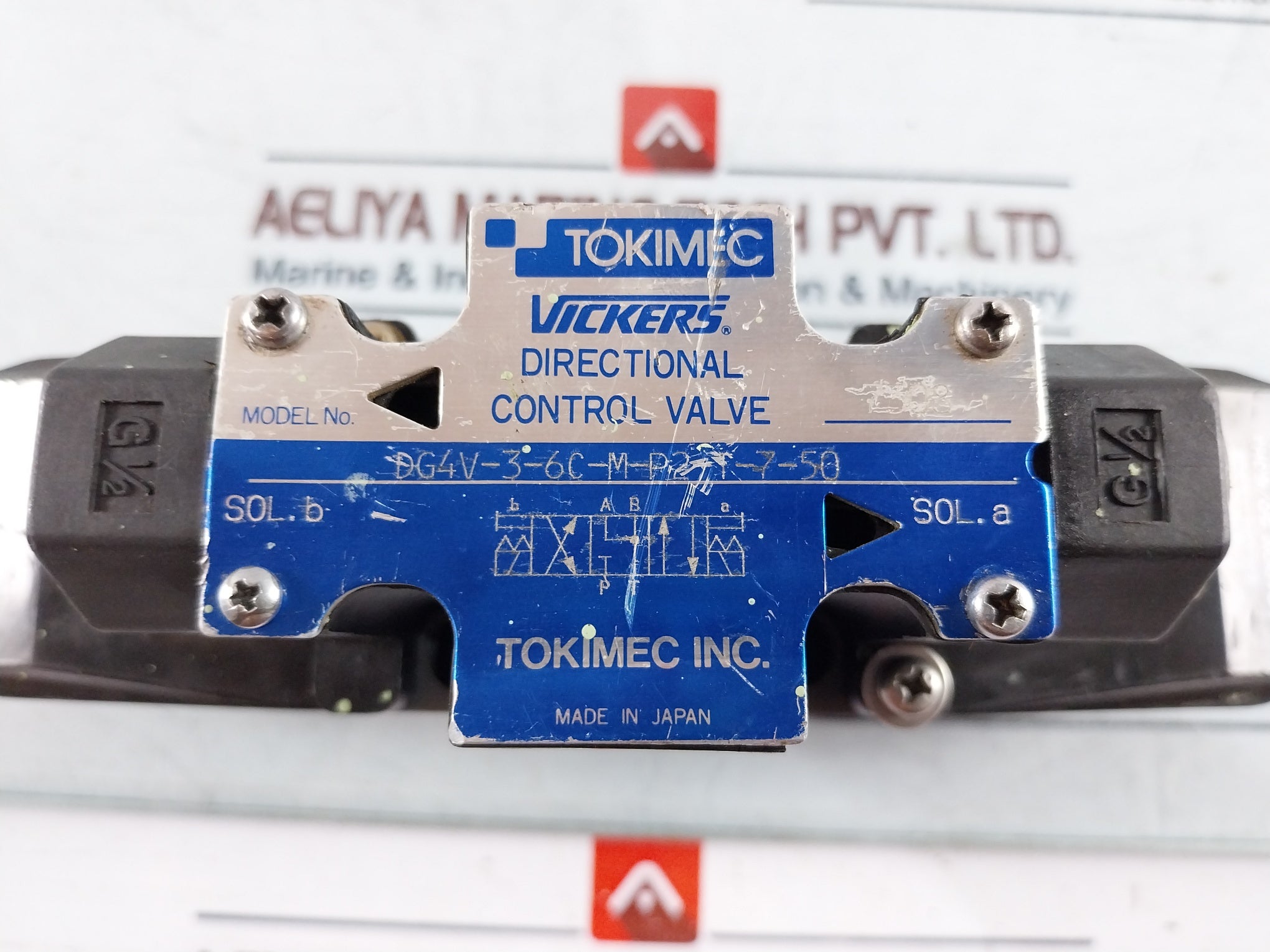 Tokimec/Vickers Dg4V-3-6C-m-p2-t-7-50 Directional Control Valve