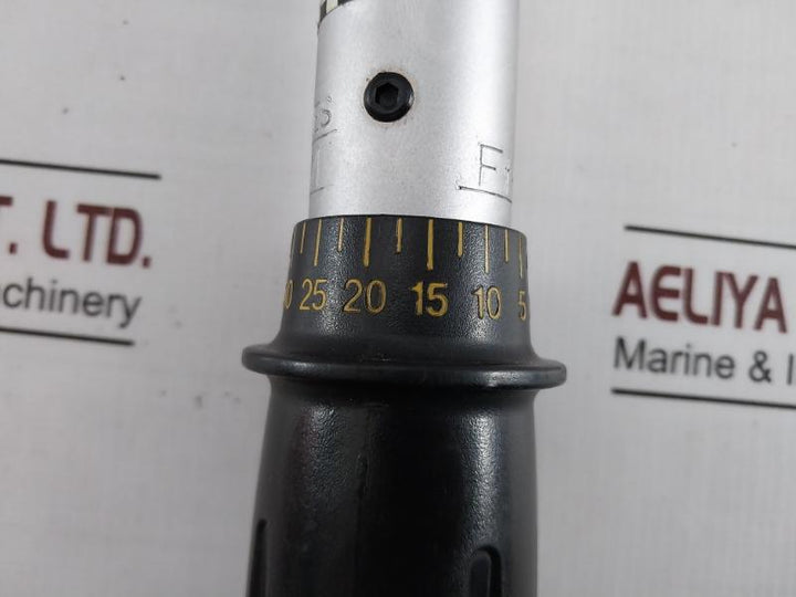 Torque Wrench 0-30 Ft- Lb, 1Ft-lb=0.1383Mkg=1.3556Nm, 1Mkg=7.233Ft-lb=9.806Nm