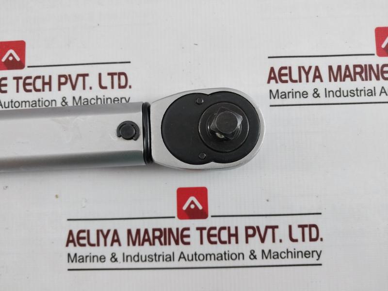 Torque Wrench 0-30 Ft- Lb, 1Ft-lb=0.1383Mkg=1.3556Nm, 1Mkg=7.233Ft-lb=9.806Nm