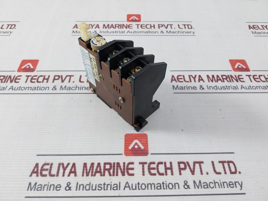 Toshiba Q-20 Overload Relay 2.5–3.9A Ac600V Max 3.27A