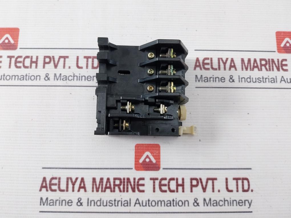 Toshiba Q-20 Overload Relay 2.5–3.9A Ac600V Max 3.27A