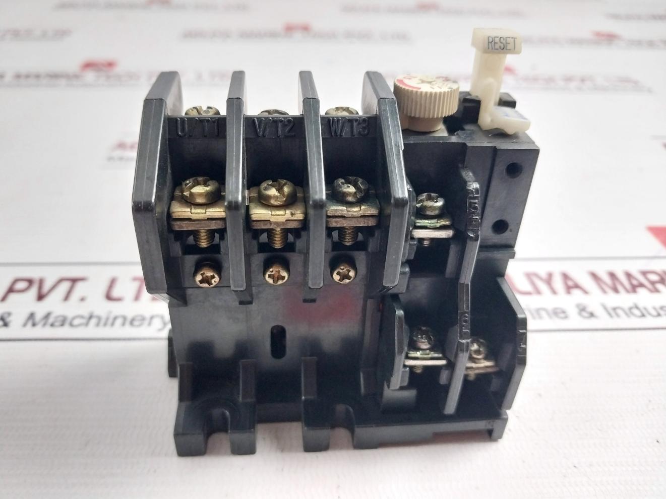 Toshiba R-20T Overload Relay Ac 600V Max