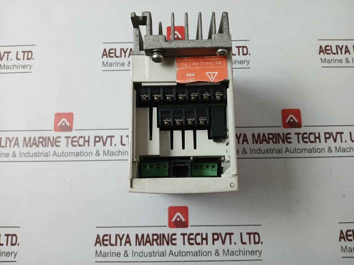 Toshiba Vfs11s-2004pl-wn(R5) Transistor Inverter 1ph-200/240v (Not Working)