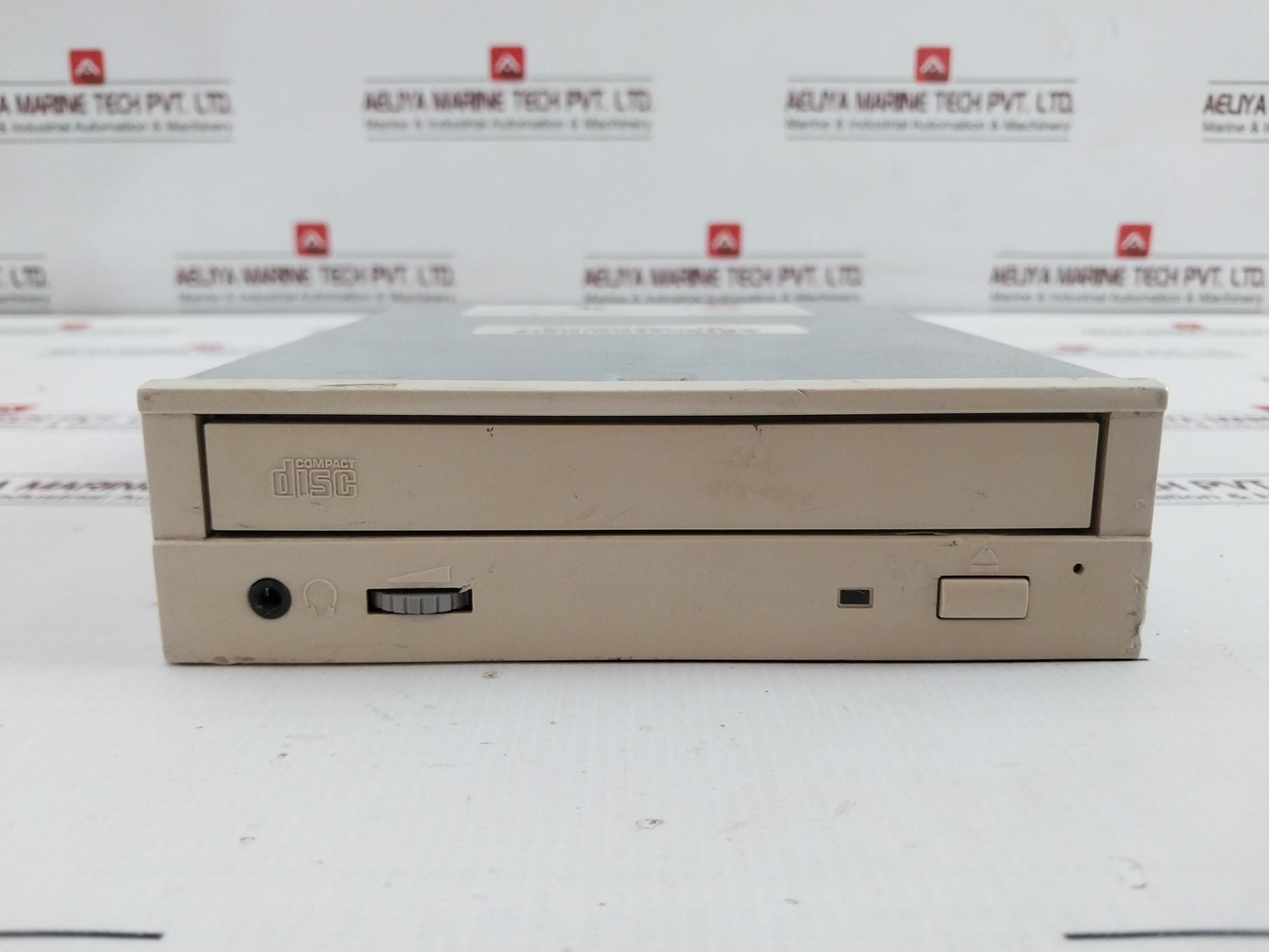 Toshiba Xm-5701B Internal Cd-rom Drive Cj6At96-024 5A70319