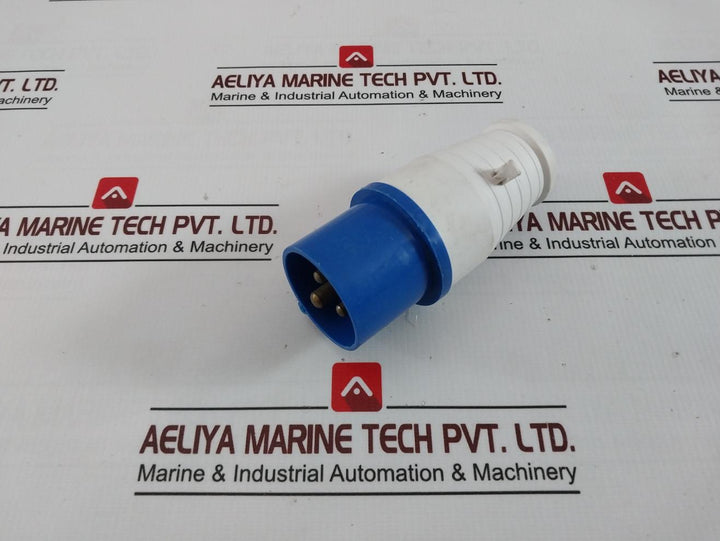Total 013 Dust Proof Plug 16A-6H/220-250V~Ip44 Iec309-2