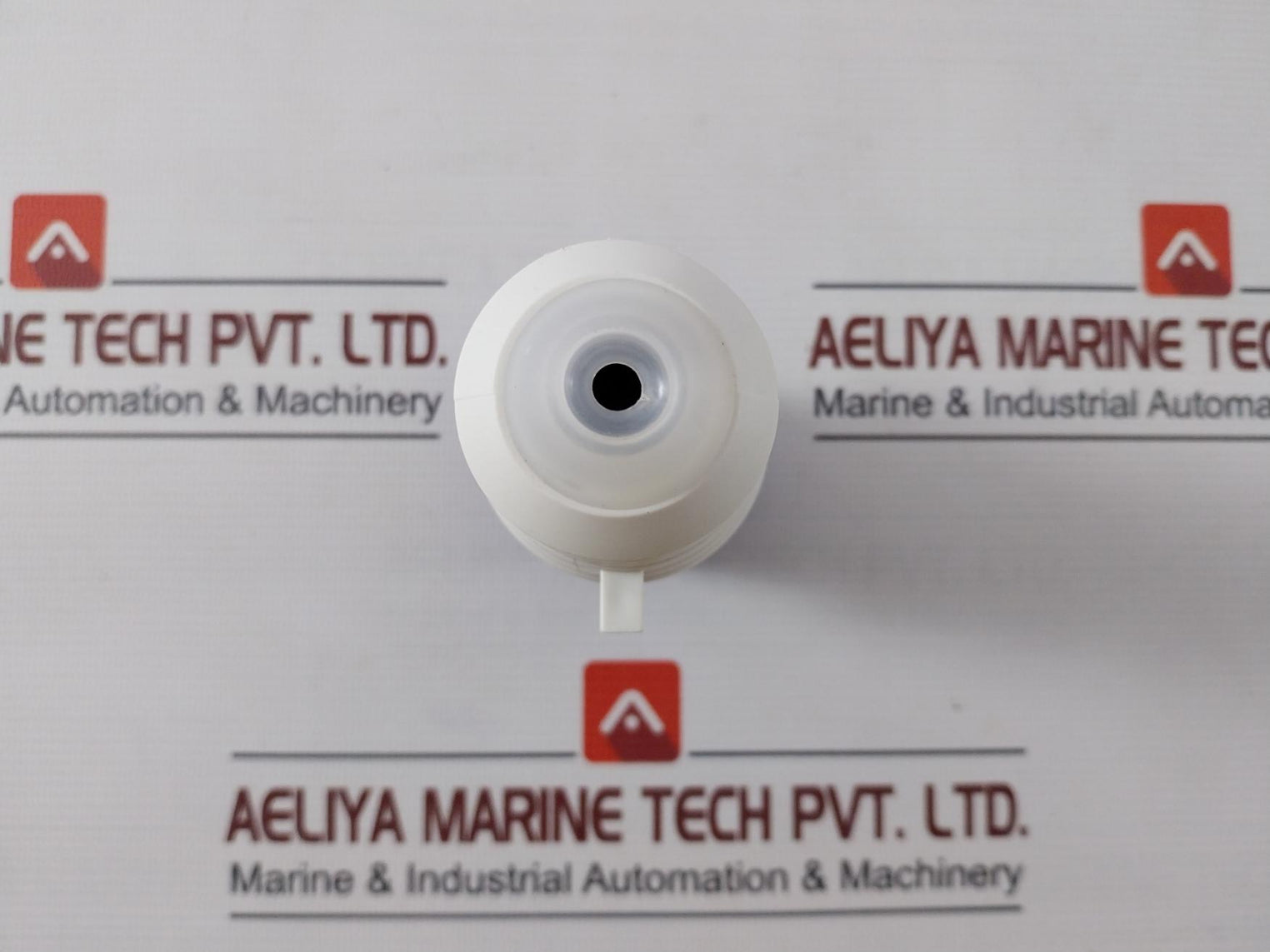 Total 013 Dust Proof Plug Ip44 16A-6H/220-250V, Iec309-2