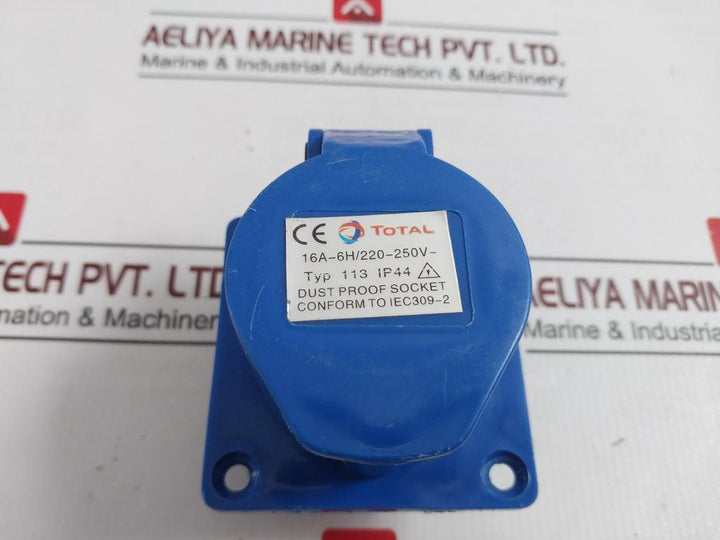Total 113 Dust Proof Socket 16A 220-250V Ip44 Iec309-2
