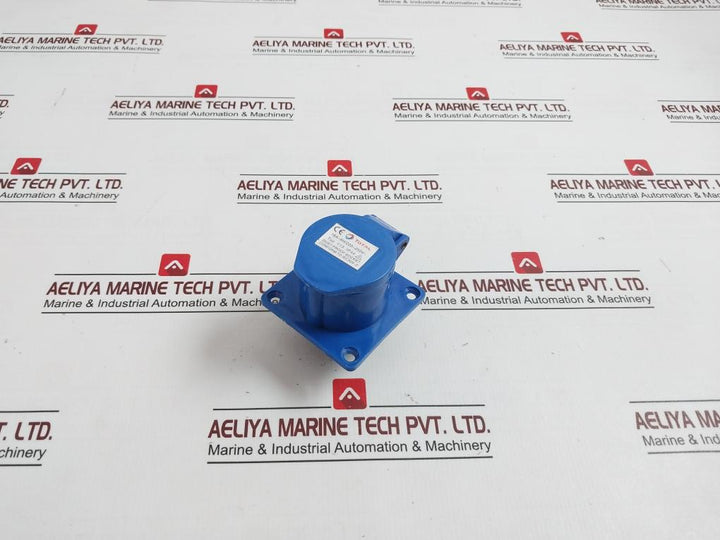 Total 113 Dust Proof Socket 16A 220-250V Ip44 Iec309-2