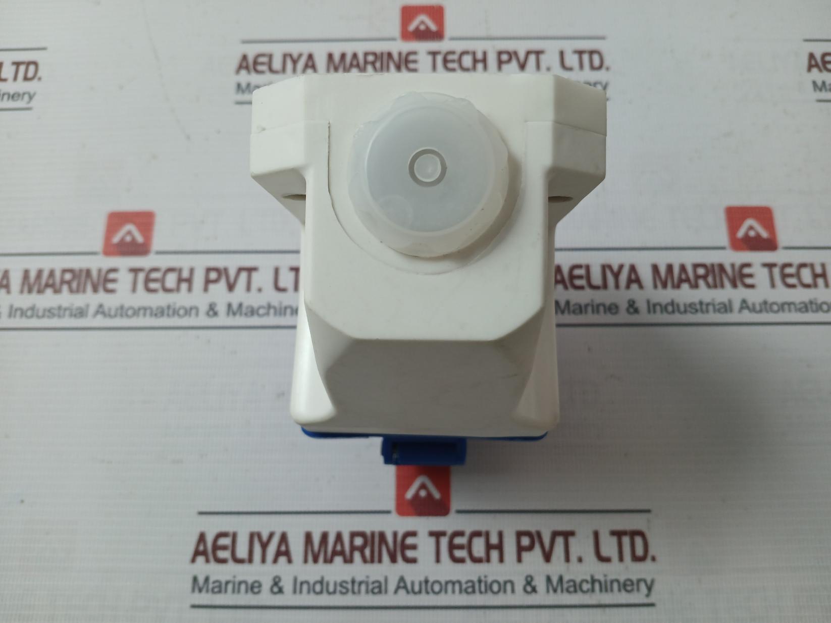 Total 113 Dustproof Industrial Socket Iec 309-2 Ip44