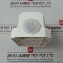 Total 113 Ip44 Dustproof Industrial Socket 16A – 6H 220–250V