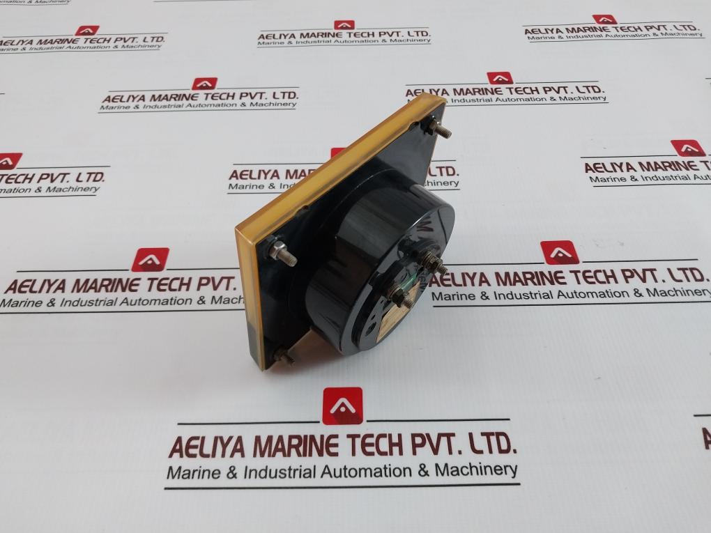 Toyo Keiki Dcf-12N Analog Megohmmeter 1Ma Nij04265 Nh-349 Nh-456-1