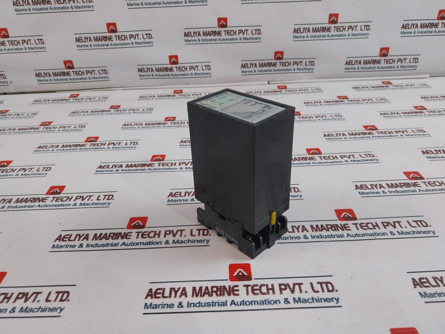 Toyo Keiki Nh-606 250V 7.5A Isolator With Base