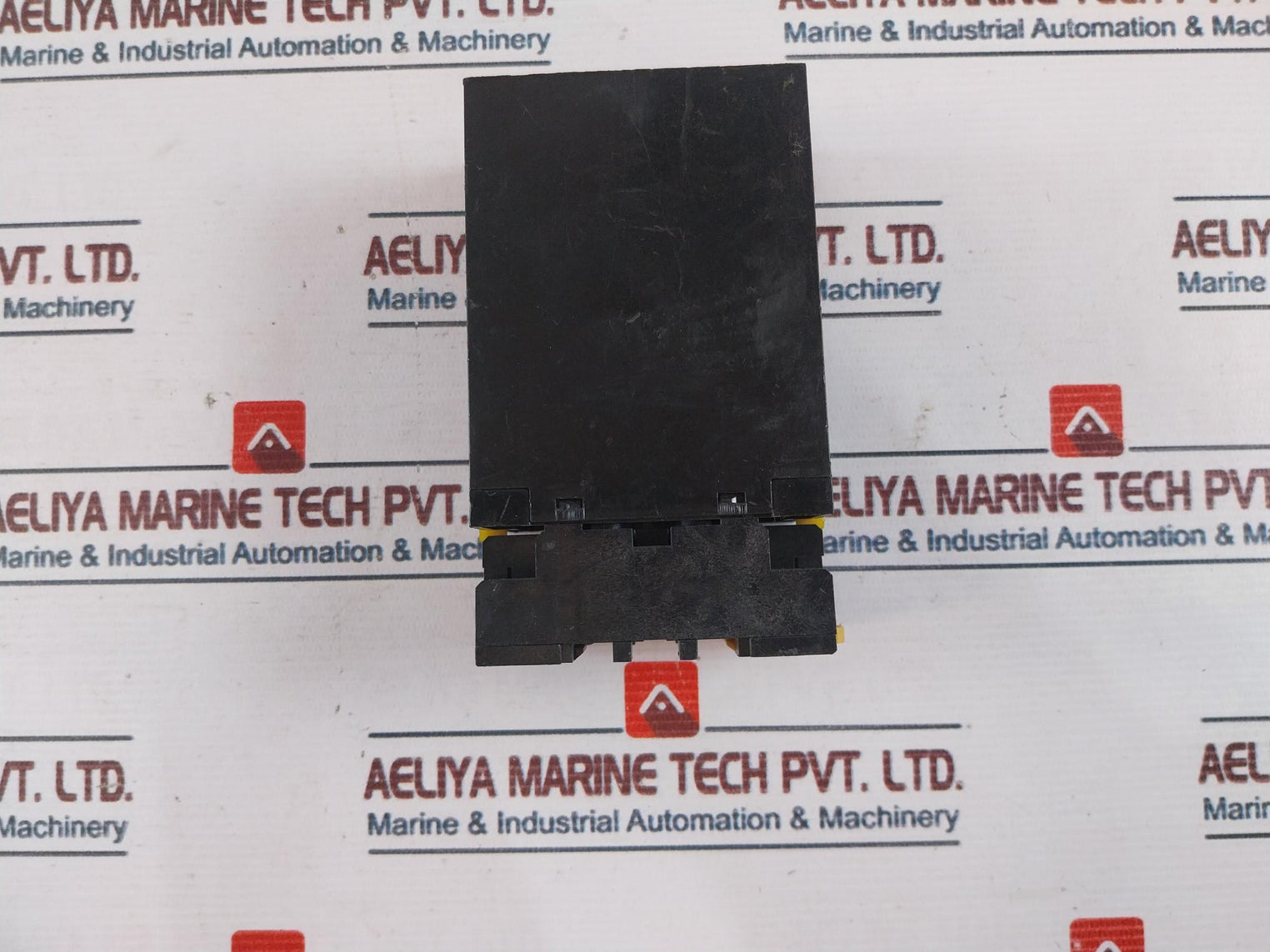 Toyo Keiki Nh-606 250V 7.5A Isolator With Base