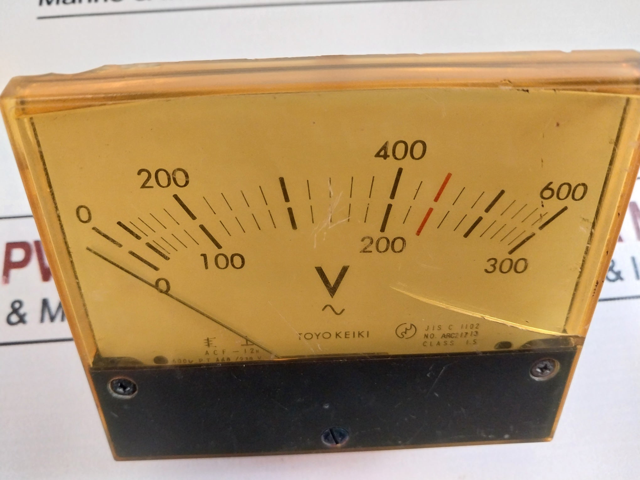 Toyo Keiki Acf-12N Voltmeter 460/210 V