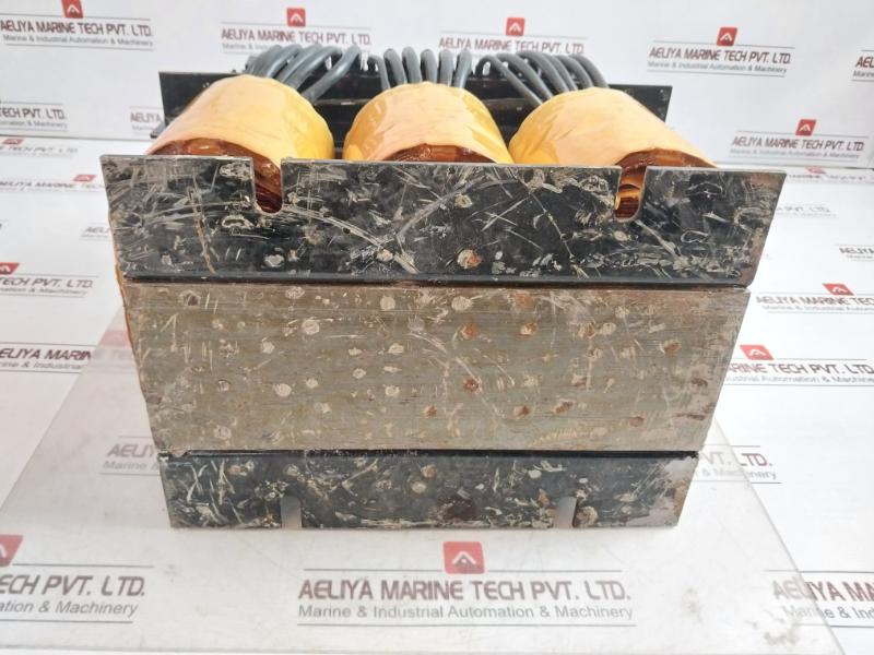 Toyozumi Uet0866-047044-09S Industrial Transformer 8660Va 50/60Hz 20C 25A 550V