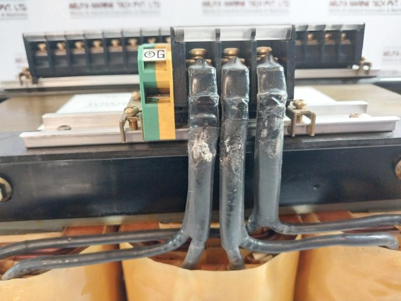 Toyozumi Uet0866-047044-09S Industrial Transformer 8660Va 50/60Hz 20C 25A 550V