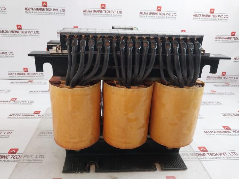 Toyozumi Uet0866-047044-09S Industrial Transformer 8660Va 50/60Hz 20C 25A 550V