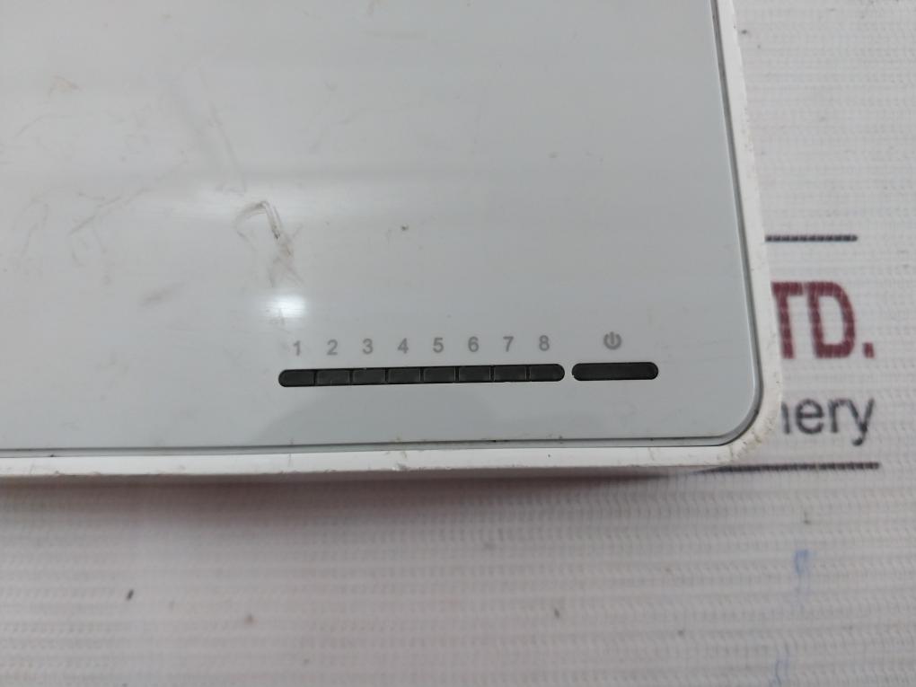 Tp-link Tl-sf1008D 8-port 10/100Mbps Desktop Ethernet Switch 5V-0.6A V8.0