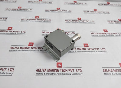 Trafag 8202.76.2210 Pressure Transmitter 0-4Kg/Cm2-g 12-34Vdc