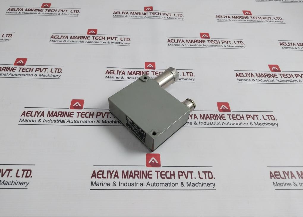 Trafag 8202.77.2210 Pressure Sensor Control 0-6Bar-g 0-0.6 Mpa-g 12-34Vdc/4.20Ma