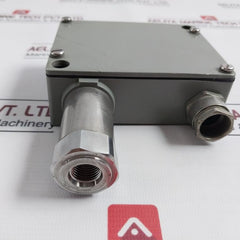 Trafag 8202.77.2210 Pressure Sensor Control 0-6Bar-g 0-0.6 Mpa-g 12-34Vdc/4.20Ma
