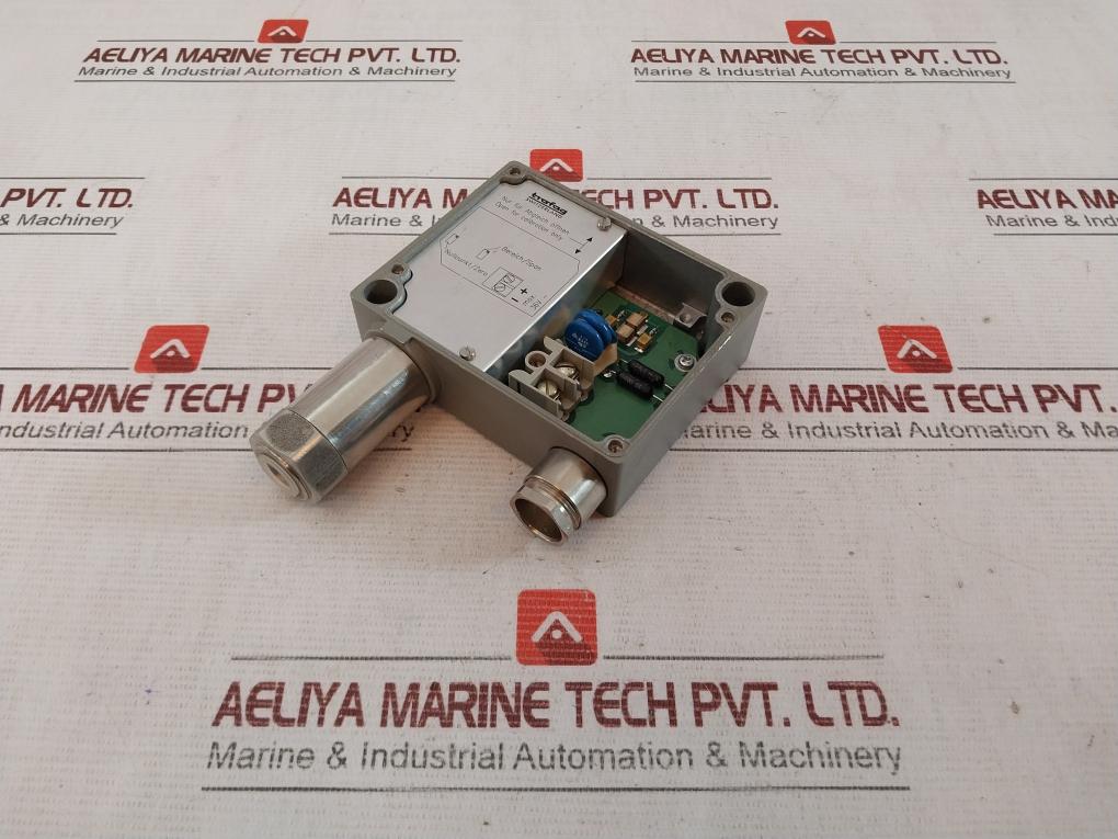 Trafag 8202.79.2210 Pressure Transmitter 0...16 Bar-g 12...34V Dc