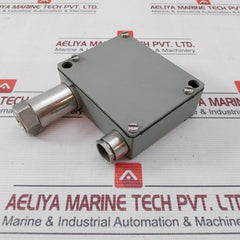 Trafag 8202.79.2210 Pressure Transmitter 12–34 Vdc 4–20 Ma