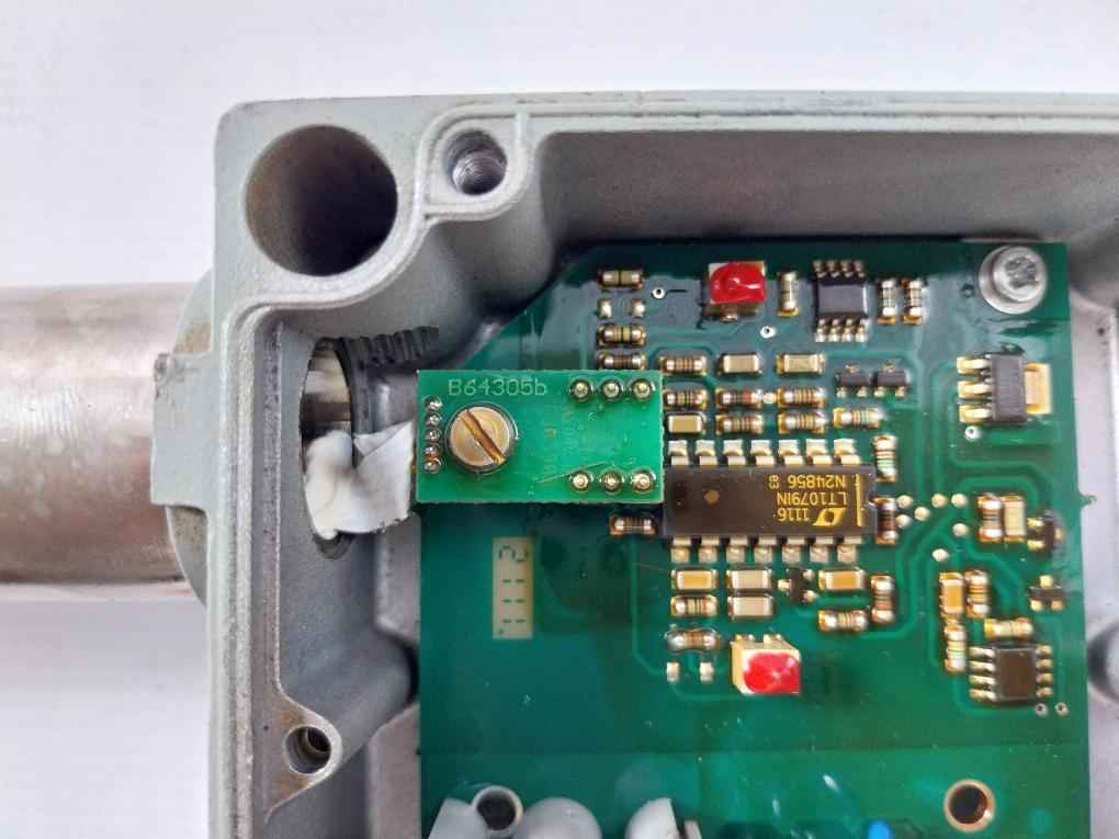 Trafag 8202.84.2210 Pressure Transmitter 0-400Bar-g 0-40Mpa-g 12-32V Dc / 4-20Ma