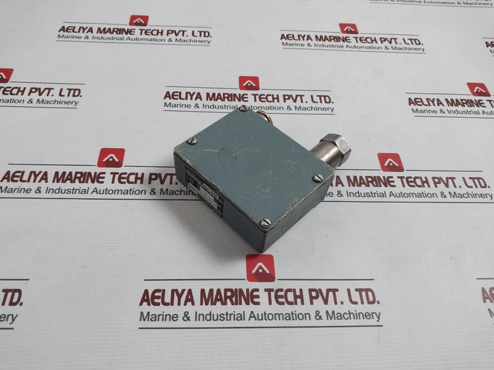 Trafag 8202 Pressure Transmitter 36V/15 Bar