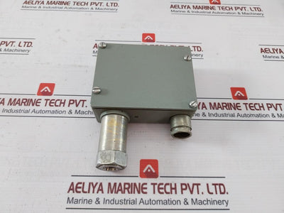 Trafag 8202 Pressure Transmitter 80 Bar 4–20 Ma 36V