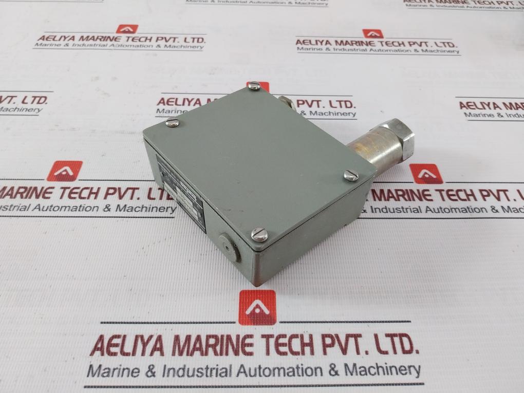 Trafag 8202 Pressure Transmitter 80 Bar 4–20 Ma 36V