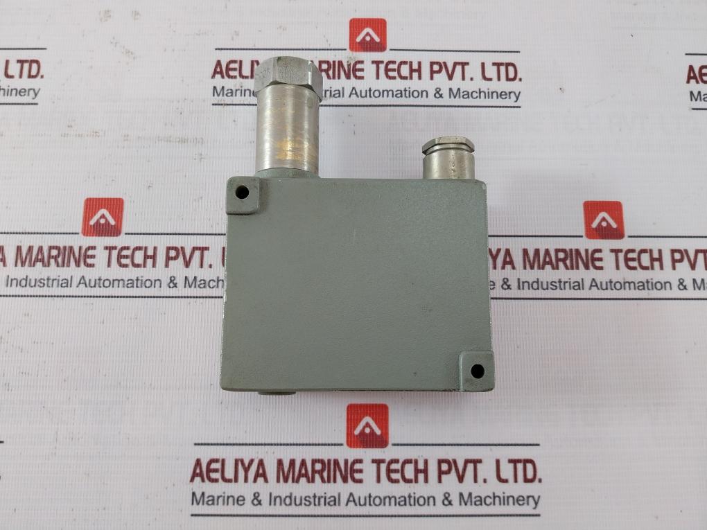 Trafag 8202 Pressure Transmitter 80 Bar 4–20 Ma 36V