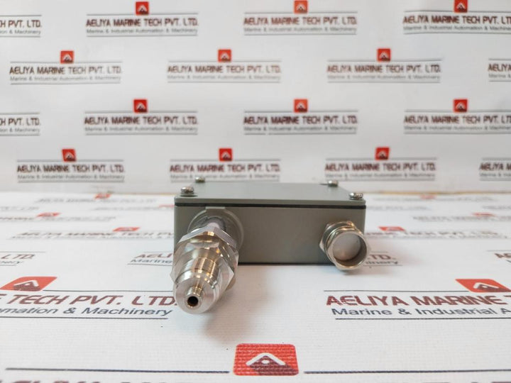 Trafag 8202,78,2210 Pressure Transmitter 0-10 Bar