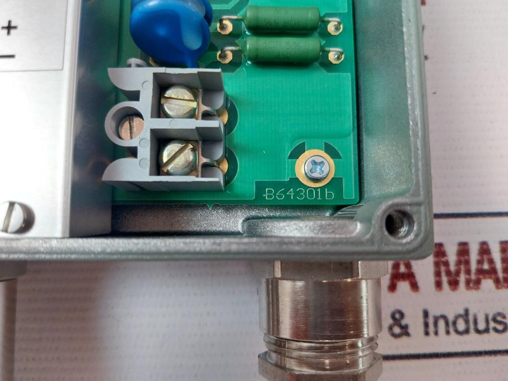 Trafag 8202,78,2210 Pressure Transmitter 0-10 Bar