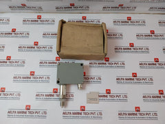 Trafag 8202,78,2210 Pressure Transmitter 0-10 Bar