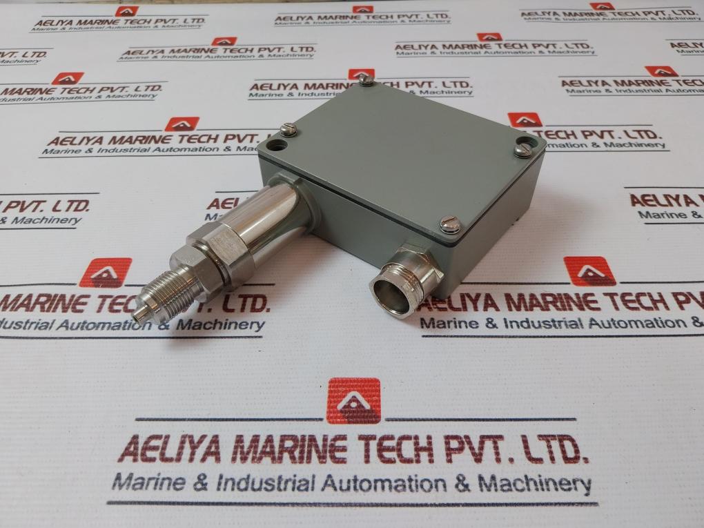 Trafag 8202,78,2210 Pressure Transmitter 0-10 Bar