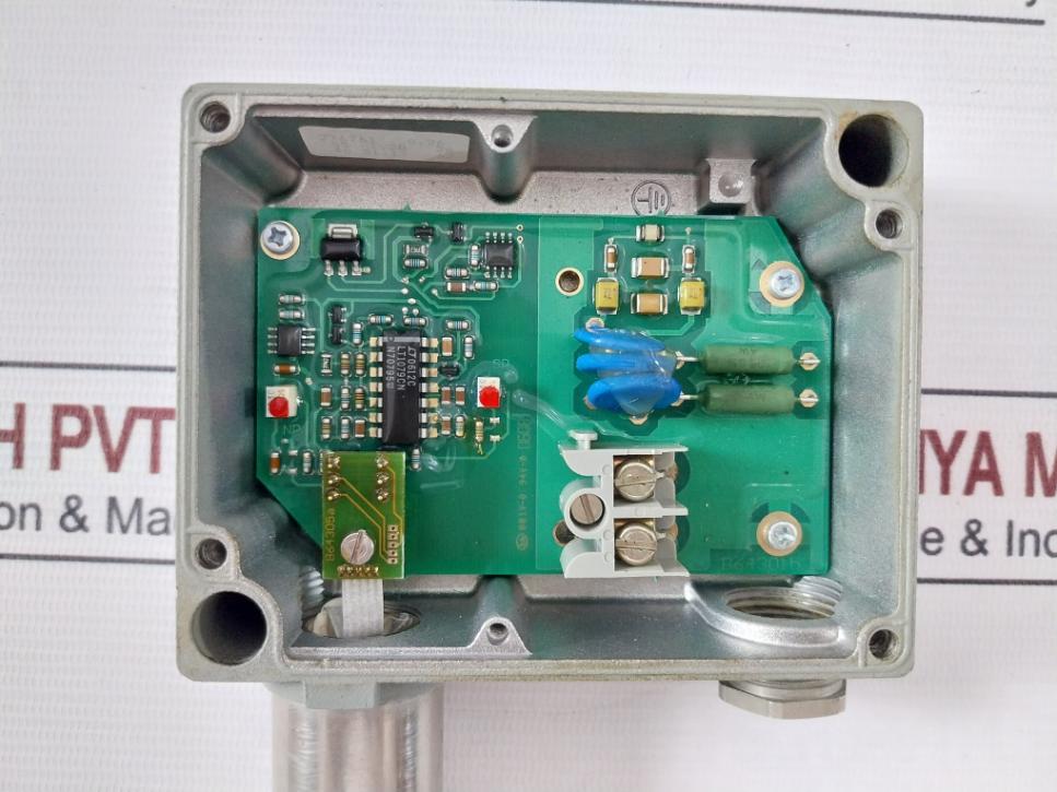 Trafag 8202,80,2210 Pressure Transmitter 12..34V Dc 4..20Ma 94V