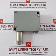 Trafag 8202,80,2210 Pressure Transmitter 12..34V Dc 4..20Ma 94V