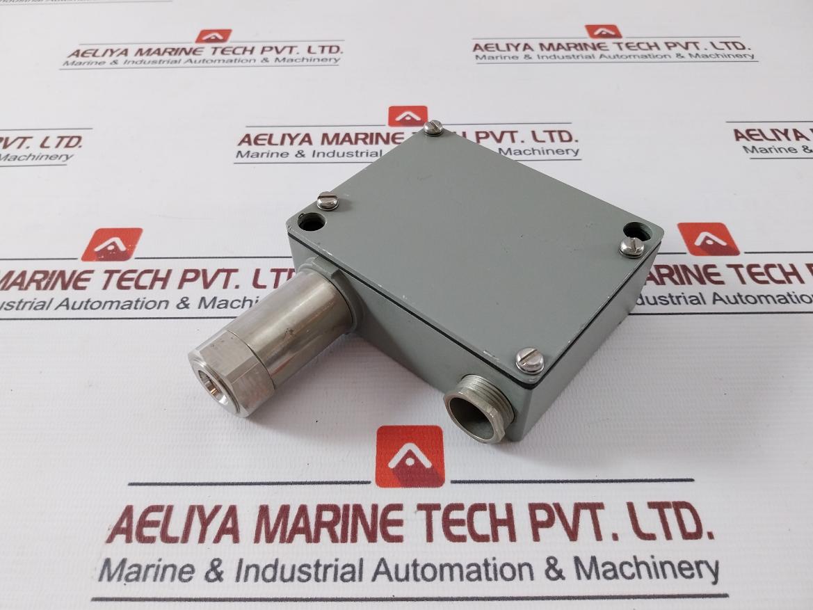 Trafag 8202,80,2210 Pressure Transmitter 12..34V Dc 4..20Ma 94V