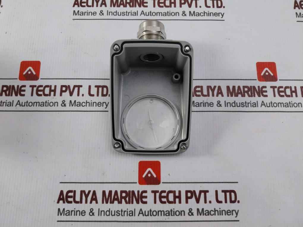 Trafag 8736.20.2200.06 Density Monitor 20°C 520Kpa C1B41205404011 B04406F